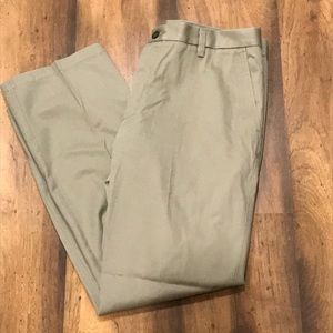 Light khaki Dockers. 34x32.